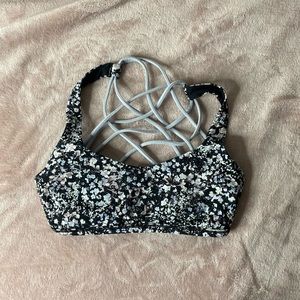 Lululemon Free to Be sports bra